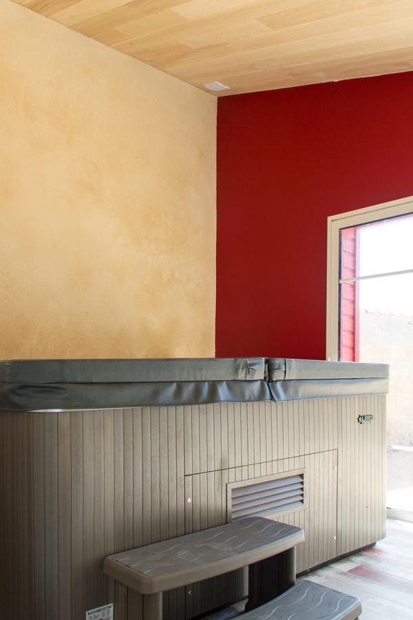 Le Puy Carmin - Chambre D'Hotes Avec Jacuzzi Bazoges-en-Paillers ภายนอก รูปภาพ